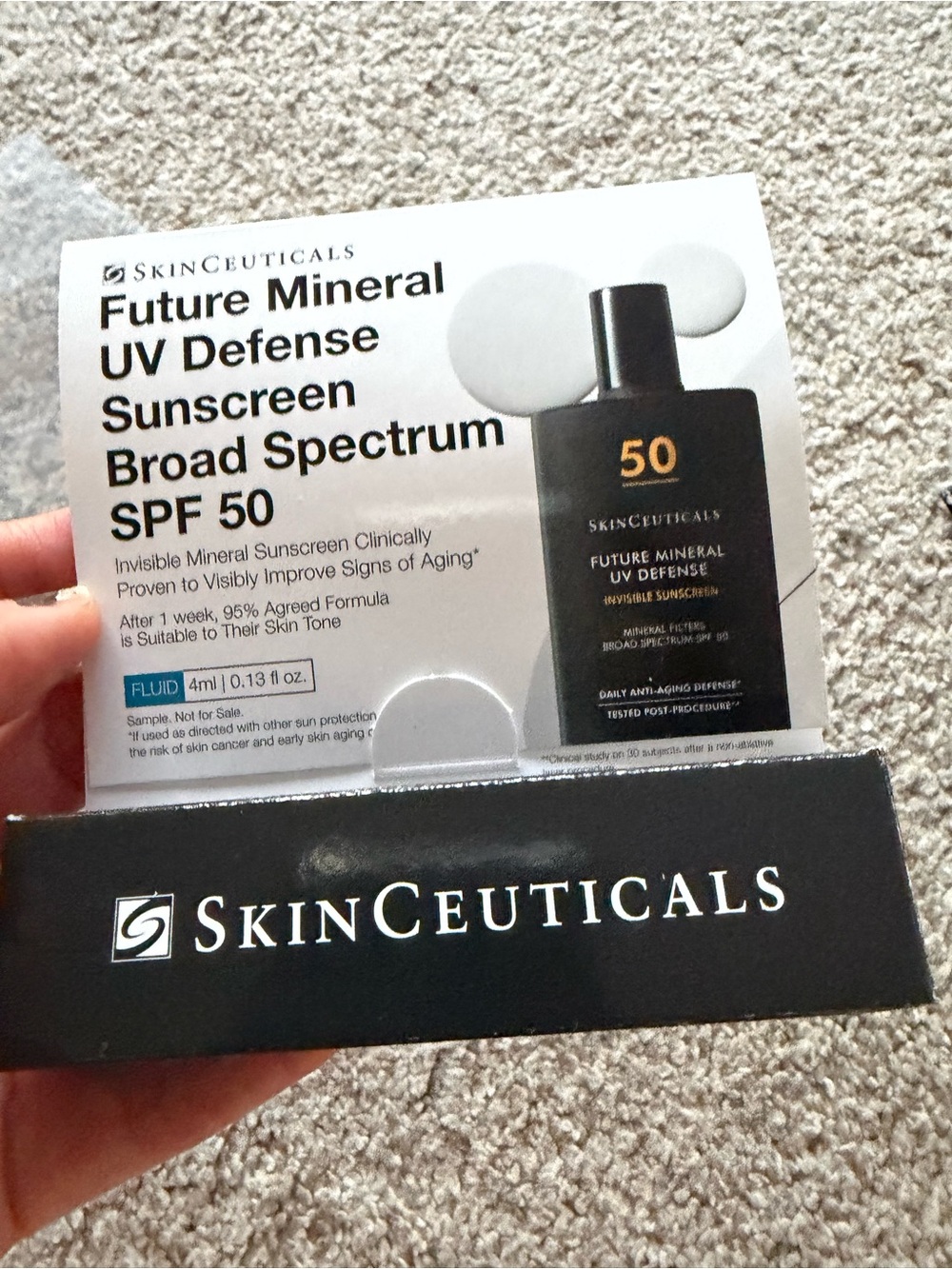 NEW SkinCeuticals Future Mineral UV Defense Sunscreen SPF 50 (4ml) + Vanity Case - Picture 2 of 8